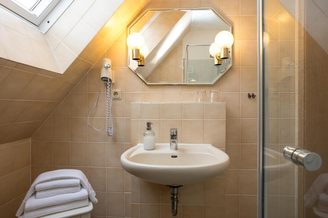Hotel Godewind ヒデンゼー 部屋 写真